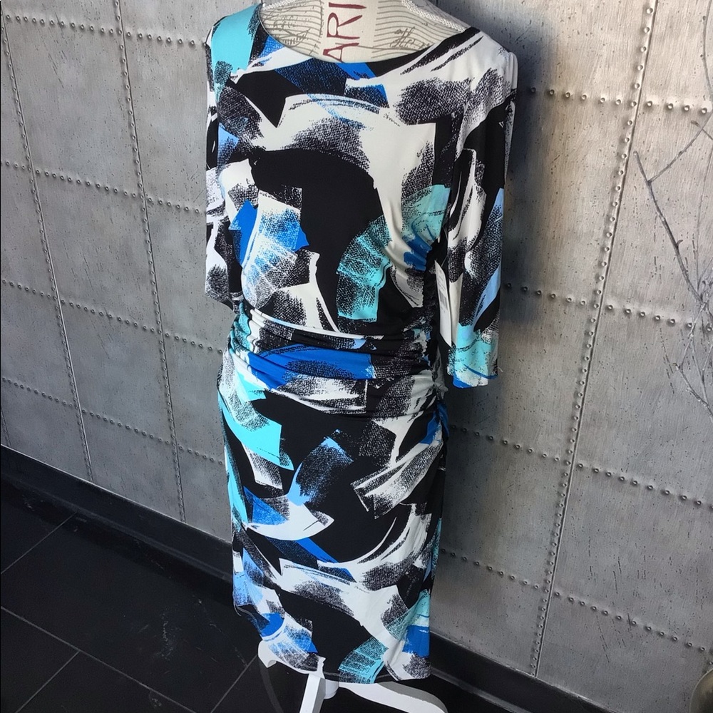 Dress - Picture 4 of 4